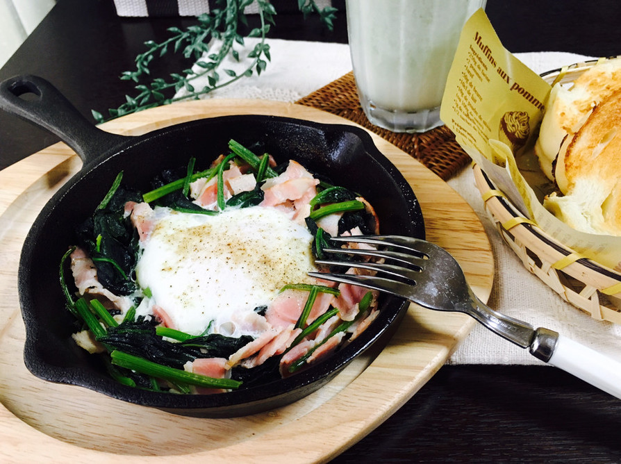 イタリアンスキレットチキンとほうれん草、トマト、玉ねぎのレシピ