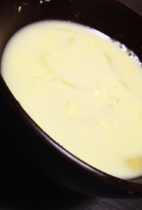 玉ねぎとチーズの濃厚スープ