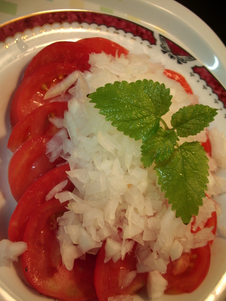 ☆新鮮トマト☆オニオンのせサラダの画像