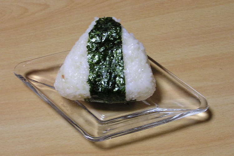 おにぎりに梅昆布茶 レシピ 作り方 By おたれ クックパッド
