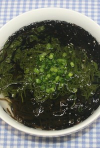簡単干しシイタケパウダーと乾燥海藻スープ