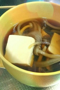 豆腐ときのことたまねぎの和風スープ
