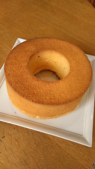 国産 レモンのシフォンケーキの写真