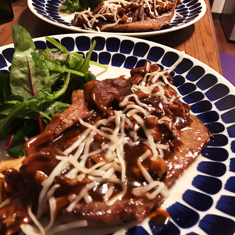 楽天市場 皮付き豚すね肉 ポークフロントシャンク アイスバイン テビチ ブロック P116 ミートガイ