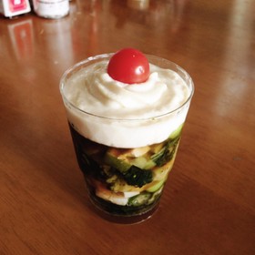 デザートみたいな野菜の青じそゼリー