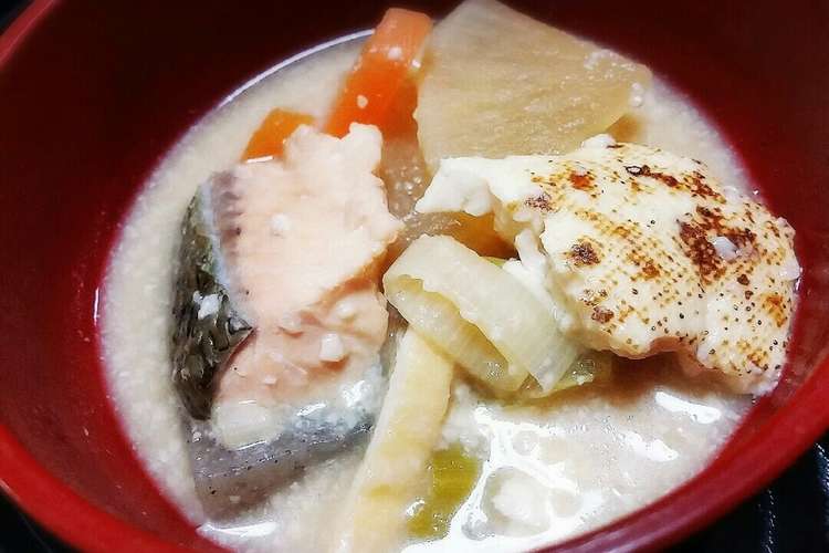 寒い季節に心も体もぽっかぽか 鮭の粕汁 レシピ 作り方 By Nobu Nobu クックパッド 簡単おいしいみんなのレシピが350万品