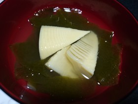 端午の節句・こどもの日 たけのことわかめのお吸い物(若竹汁)
