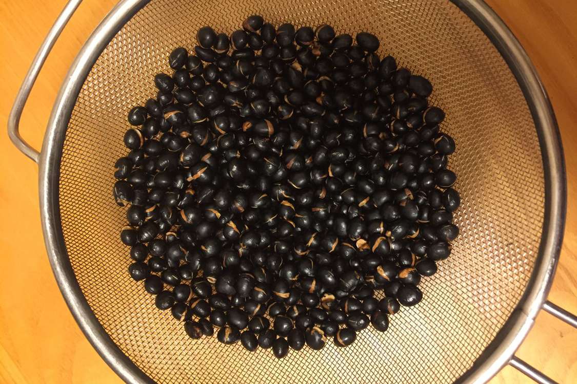 黒豆炒り方 黒豆茶用でもそのまま食べても レシピ 作り方 By ねこにゃんたろう クックパッド 簡単おいしいみんなのレシピが379万品