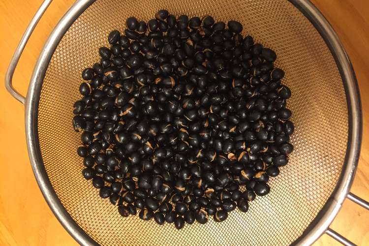 黒豆炒り方 黒豆茶用でもそのまま食べても レシピ 作り方 By ねこにゃんたろう クックパッド 簡単おいしいみんなのレシピが359万品