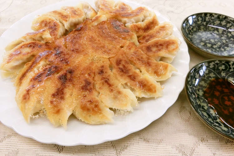 餃子 羽根 つき