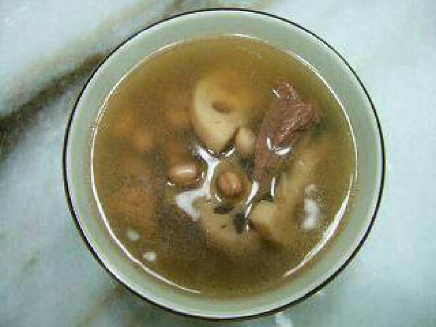 蓮根とピーナッツのスープの画像