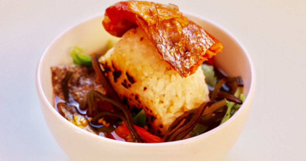 食戟のソーマ風おにぎり茶漬け レシピ 作り方 By カシさん クックパッド 簡単おいしいみんなのレシピが376万品