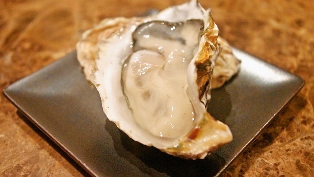 殻つき牡蠣の正しい開け方 レシピ 作り方 By 北海道食べる通信 クックパッド 簡単おいしいみんなのレシピが361万品