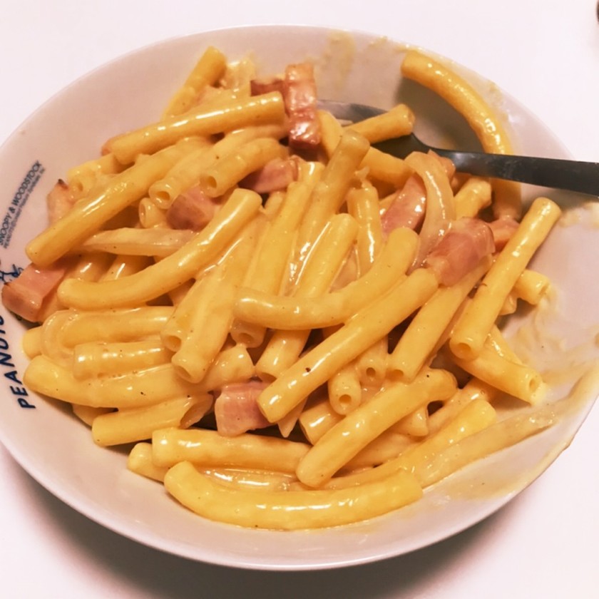 軽く焼き上げたマカロニとチーズのレシピ