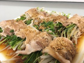 レンジで簡単!もやしと豆苗の豚肉巻き