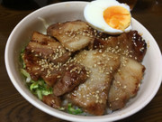 すき焼きのたれで豚丼の写真