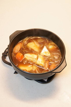 カマンベールチーズとろ~り、一人カレー鍋
