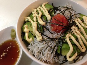 手抜きしましょ♡アボカドしらす丼