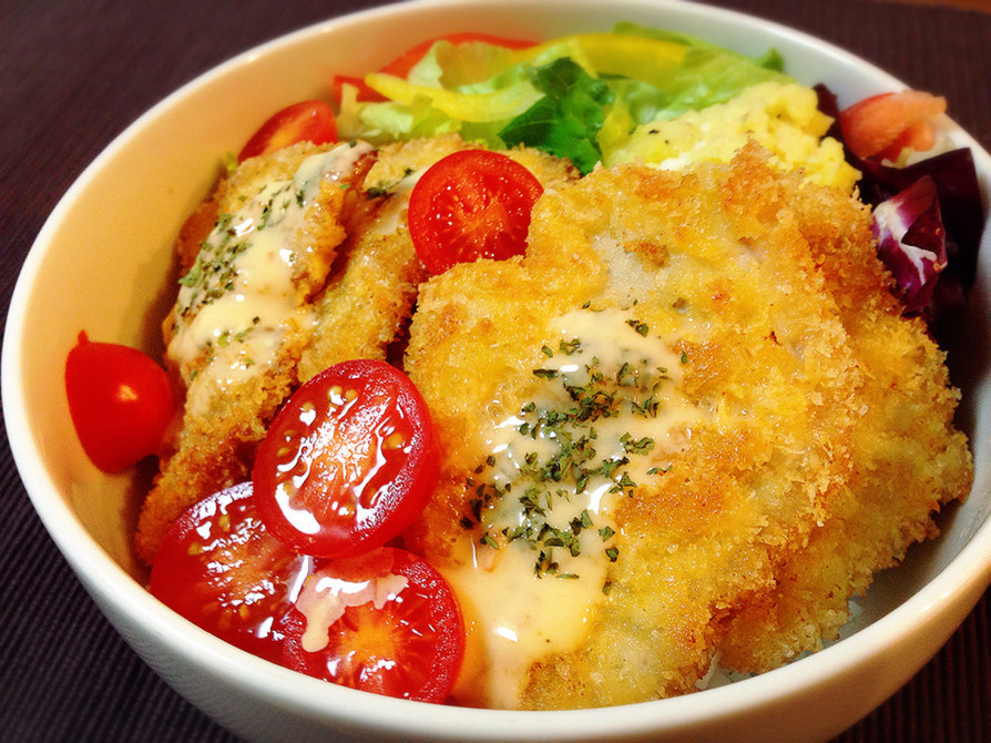 お弁当♡ミラノ風カツレツ丼＊チーズソースの画像