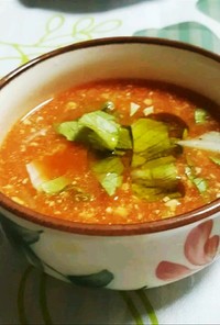ヨーグルトとトマトジュースの温スープ