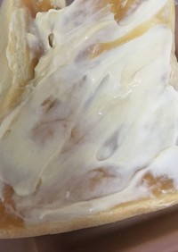 ピーナッツ＋蜂蜜ギリシャヨーグルトパン