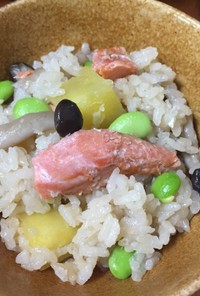 ウチの炊込飯★鮭+芋+きのこ