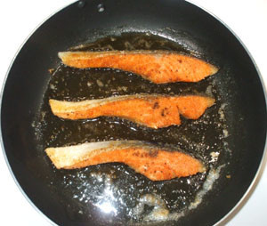 鮭・サーモンの粒マスタードパン粉焼きの画像