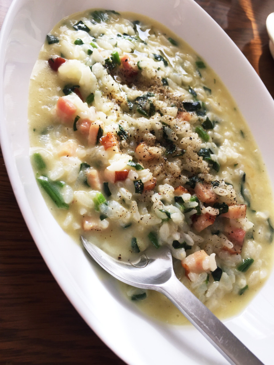 ほうれん草、リコッタチーズ、フォンティーナを添えた焼きペンネのレシピ