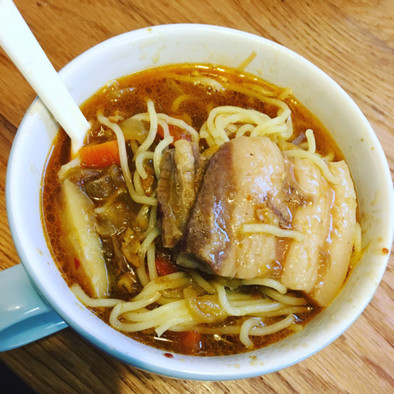 角煮とカレーの残り物で♡簡単ラーメンの写真