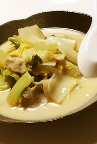 ロカボ朝食 豚バラと白菜のミルク鍋