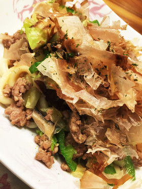 旨!早!安!!挽肉とピーマンの焼うどん