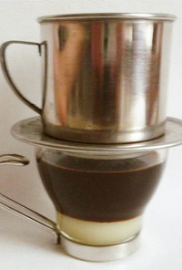 手作り練乳で　ベトナムコーヒー