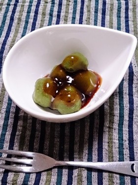 クロレラで草餅風みたらし団子♪