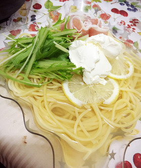 ほっと一息♪レモンスープのあったかパスタ
