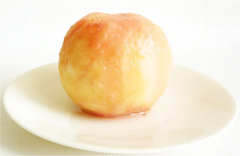 固い桃の皮の剥き方の画像