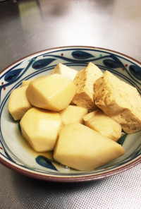 里芋と焼き豆腐の煮物