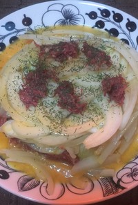 コンビーフと玉葱のケーキ風オムレツ