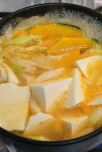 冬至に、豆腐と南瓜のピリ辛味噌鍋