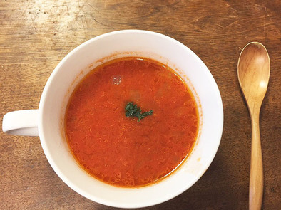 超簡単！シンプルなトマトスープの写真