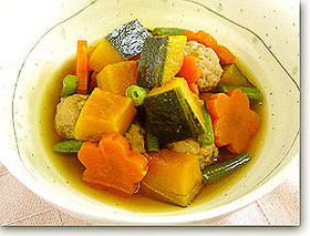 冬至にも!かぼちゃと鶏だんごの煮物★
