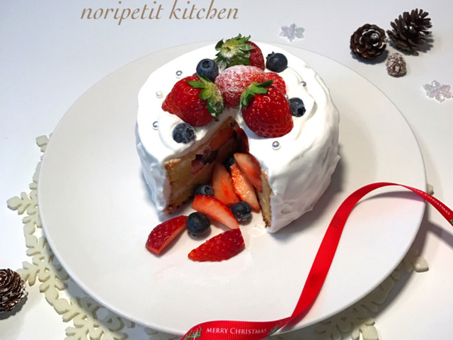 サプライズ感が楽しい かくれんぼケーキ レシピ 作り方 By Noripetit クックパッド