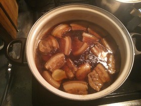 沖縄名物 ラフテー(豚の角煮)