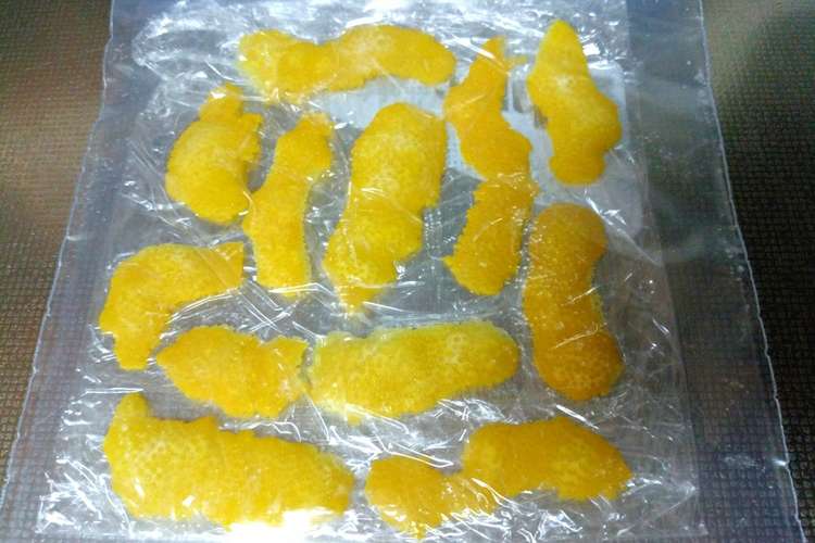 お正月に向けて ゆずの皮は冷凍保存 レシピ 作り方 By もへほっぺ クックパッド 簡単おいしいみんなのレシピが360万品