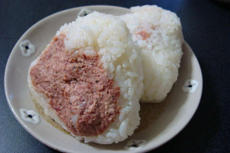 うちのおにぎり マヨペッパーコンビーフ レシピ 作り方 By テロろん クックパッド 簡単おいしいみんなのレシピが377万品