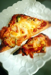残ったパイシートで簡単リッチ味のピザ