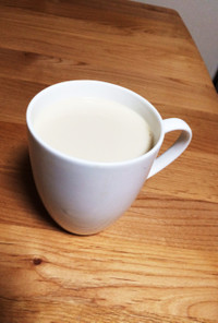 カフェインレスの麦茶牛乳
