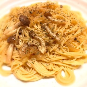 簡単★しめじの醤油マヨネーズパスタ!
