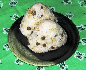 レンズ豆のおにぎり