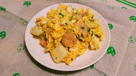 エビとイカの中華たまご炒め