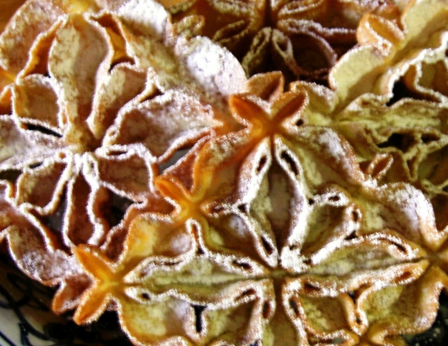 ペルシャ菓子　ハトゥン パンジェレの画像